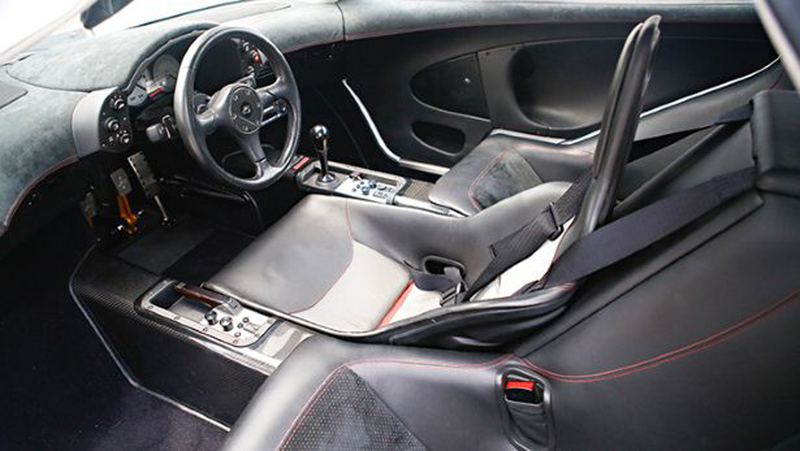 Illustration for article titled This Unique White McLaren F1 Could Sell For $14 Million